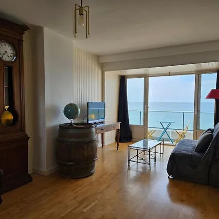 L'ideal, Vue * Étretat