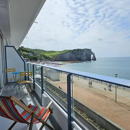 L'ideal, Vue Étretat