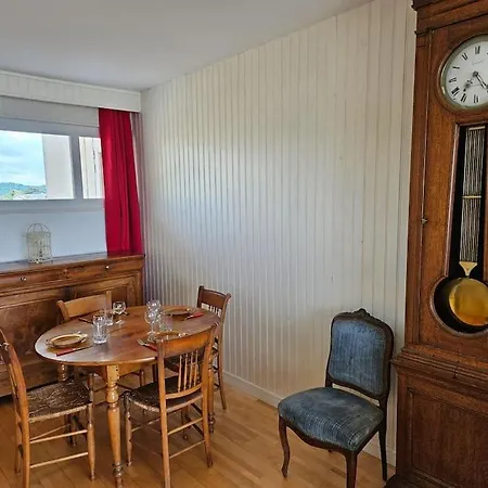 L'ideal, Vue Apartament