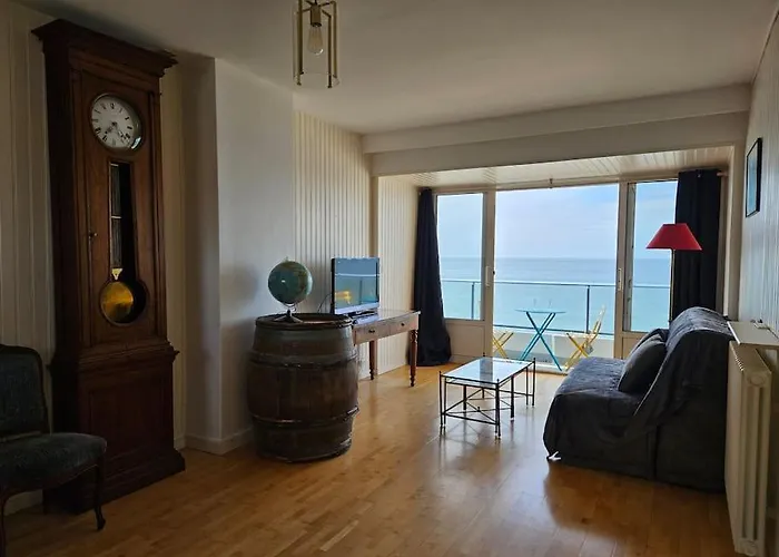 L'ideal, Vue * Étretat